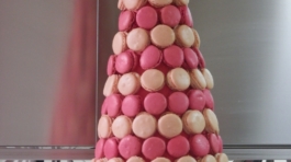 Pièce montée au macarons